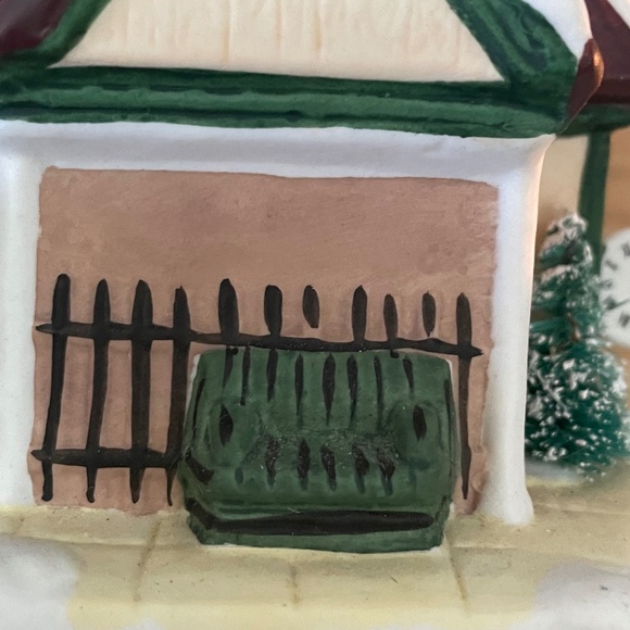 Christmas Valley Village Orig Collectors Series East Market Union Building 1991 - Picture 7 of 14